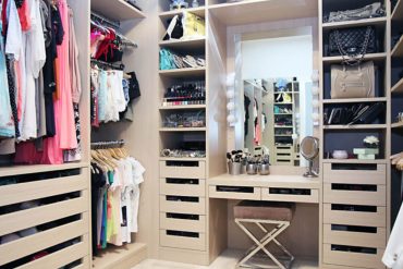 How To Build A Sustainable Wardrobe For The Conscious Fashionista